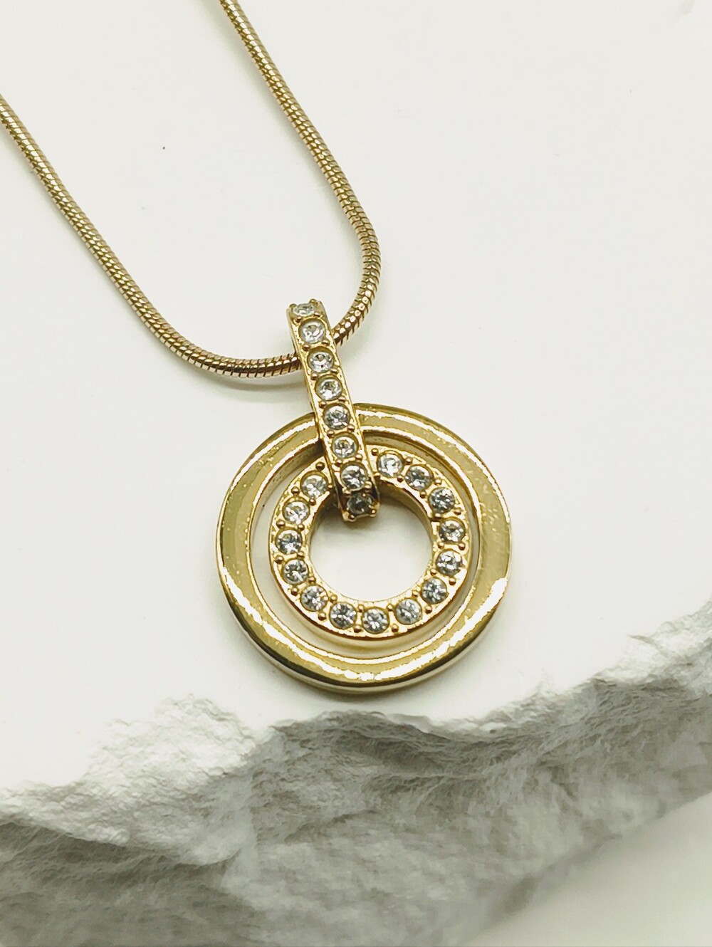 Vintage Swarovski Crystal Gold Tone Circle Pendant Necklace